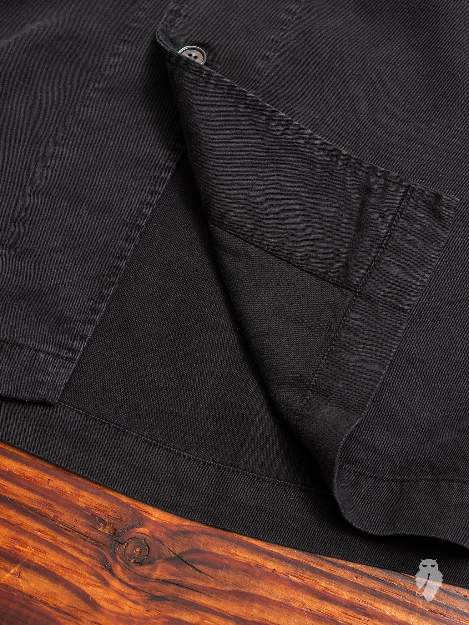 Chamois Shirt in Black - Image 7