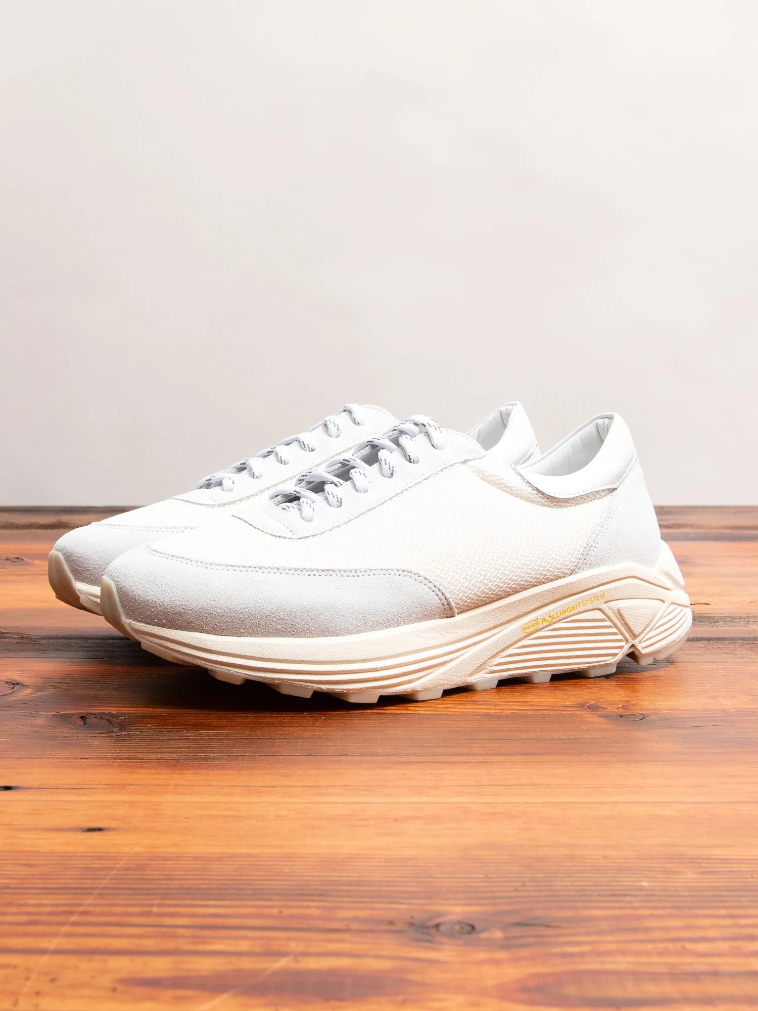 Monorunner in White