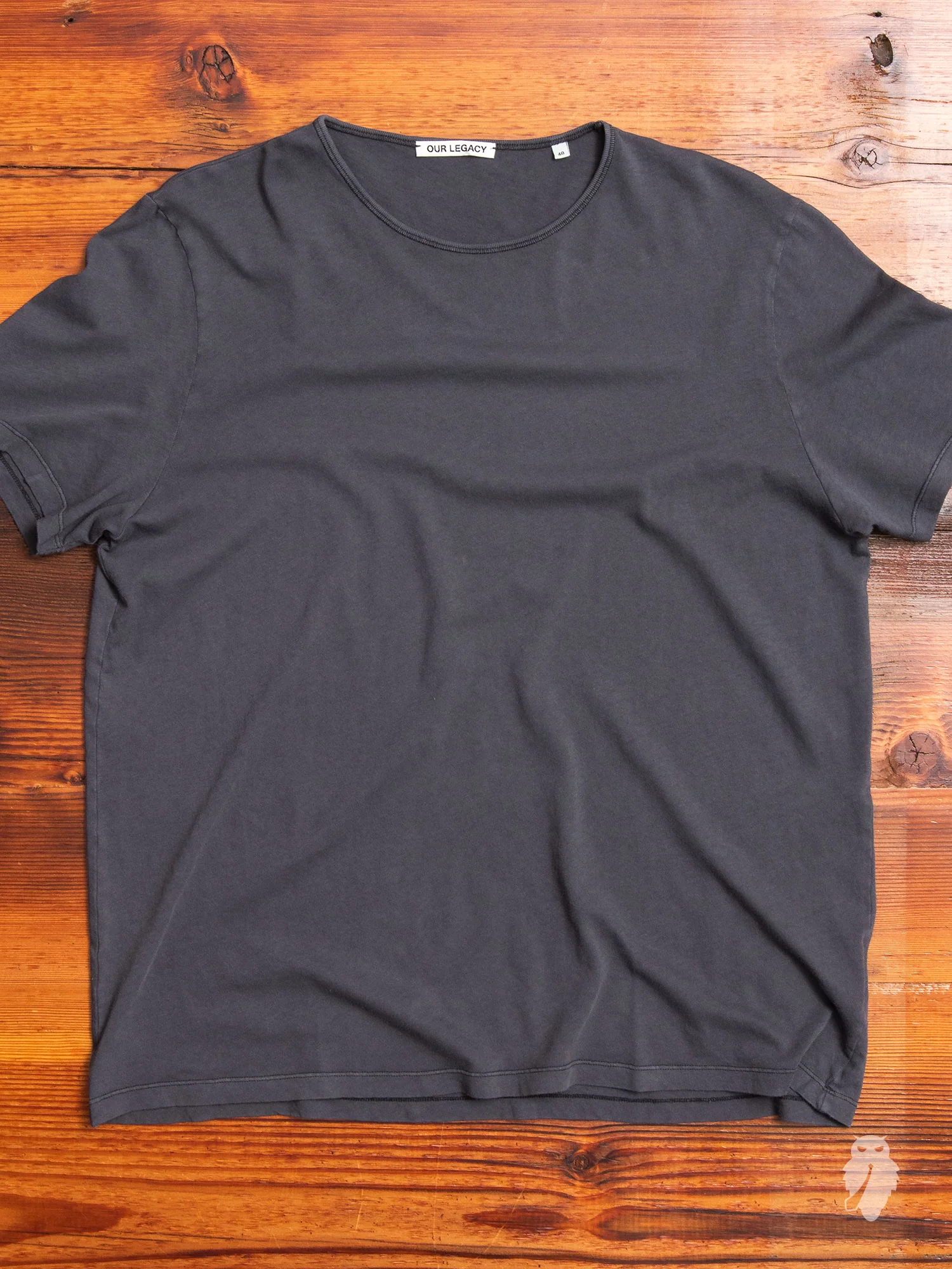 U-Neck T-Shirt in Smog Bandage