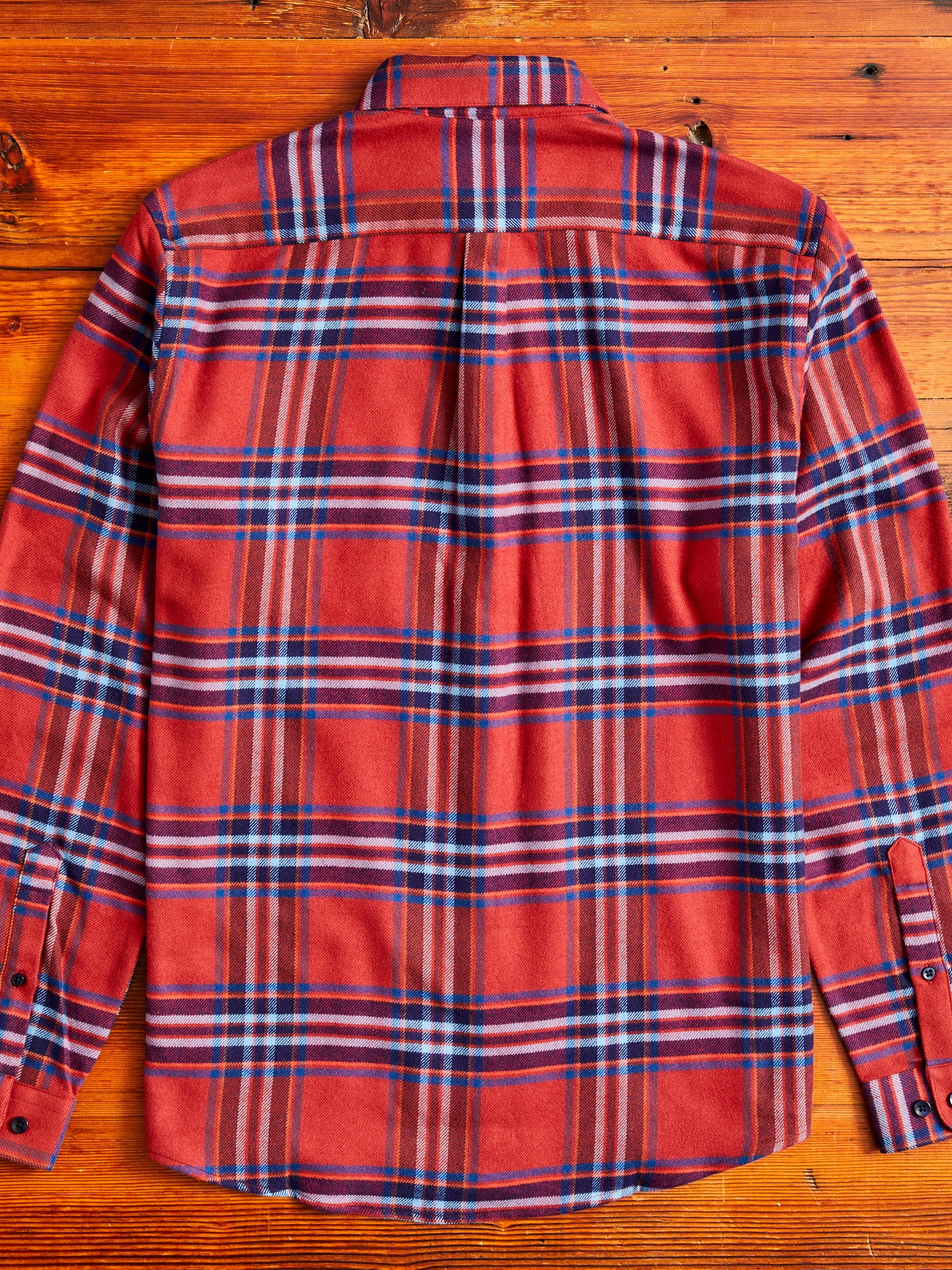 Pau Button-Up Shirt in Red - Image 8