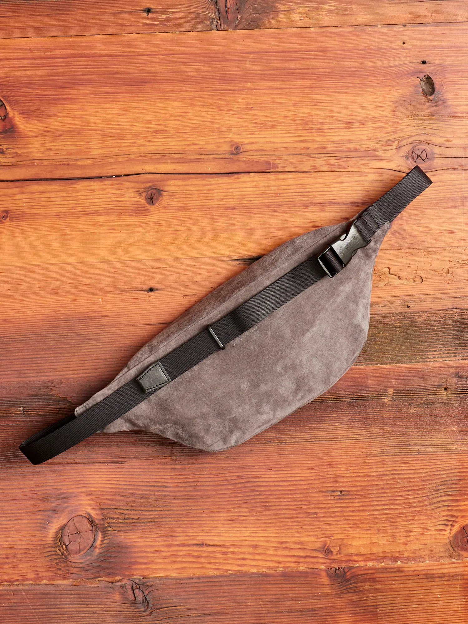Pig Waist Pouch Bag in Dark Grey - Image 6