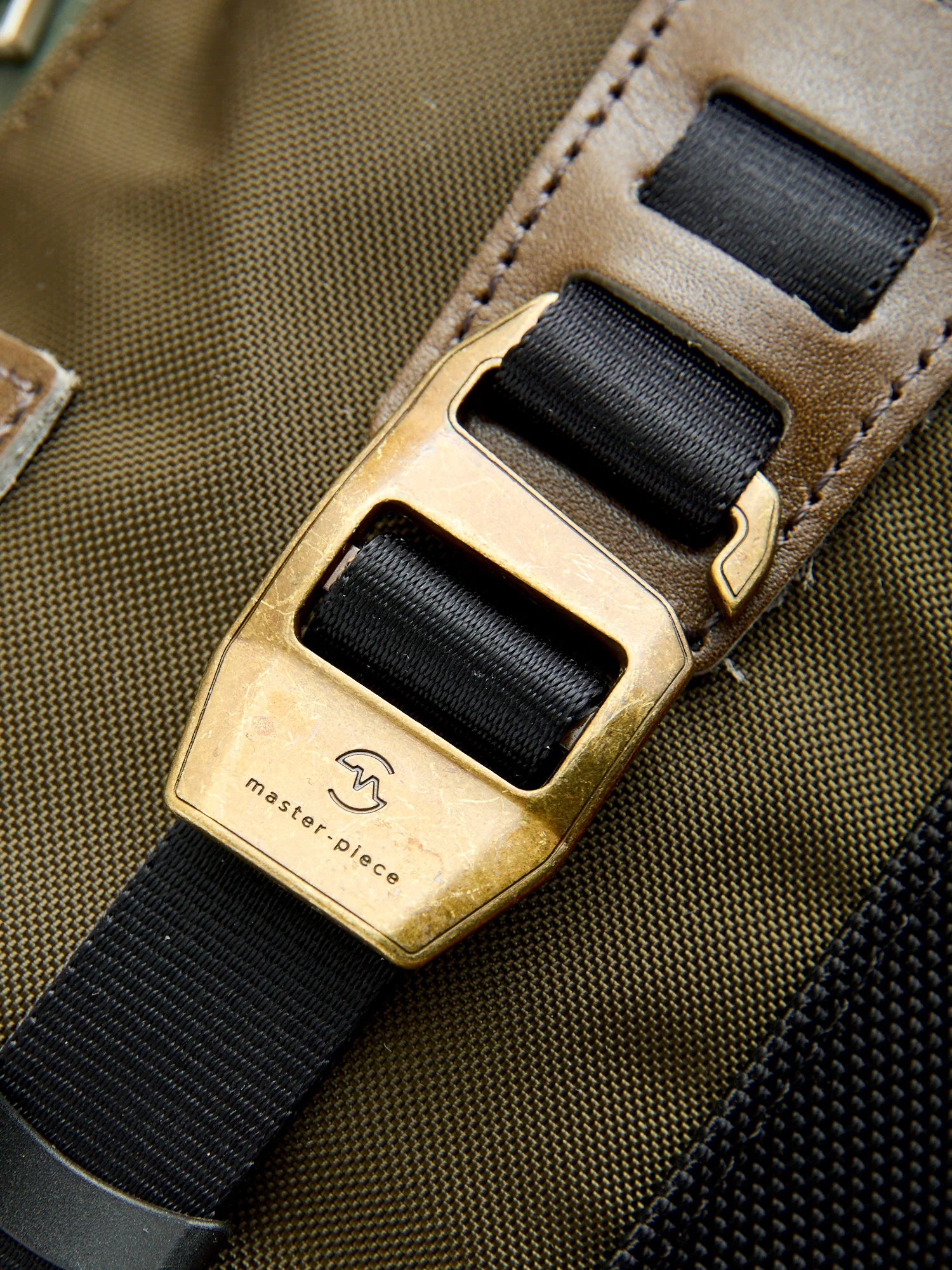 Potential V3 Shoulder Bag in Olive - Image 6