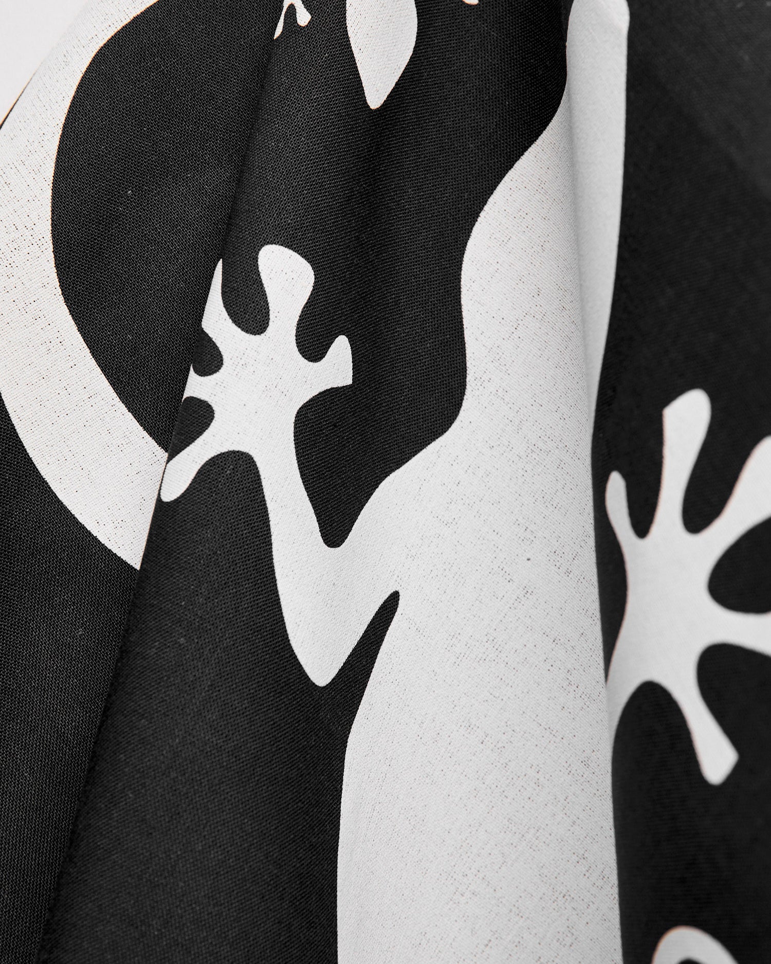 Printed Bandana in Black Gecko - Image 3