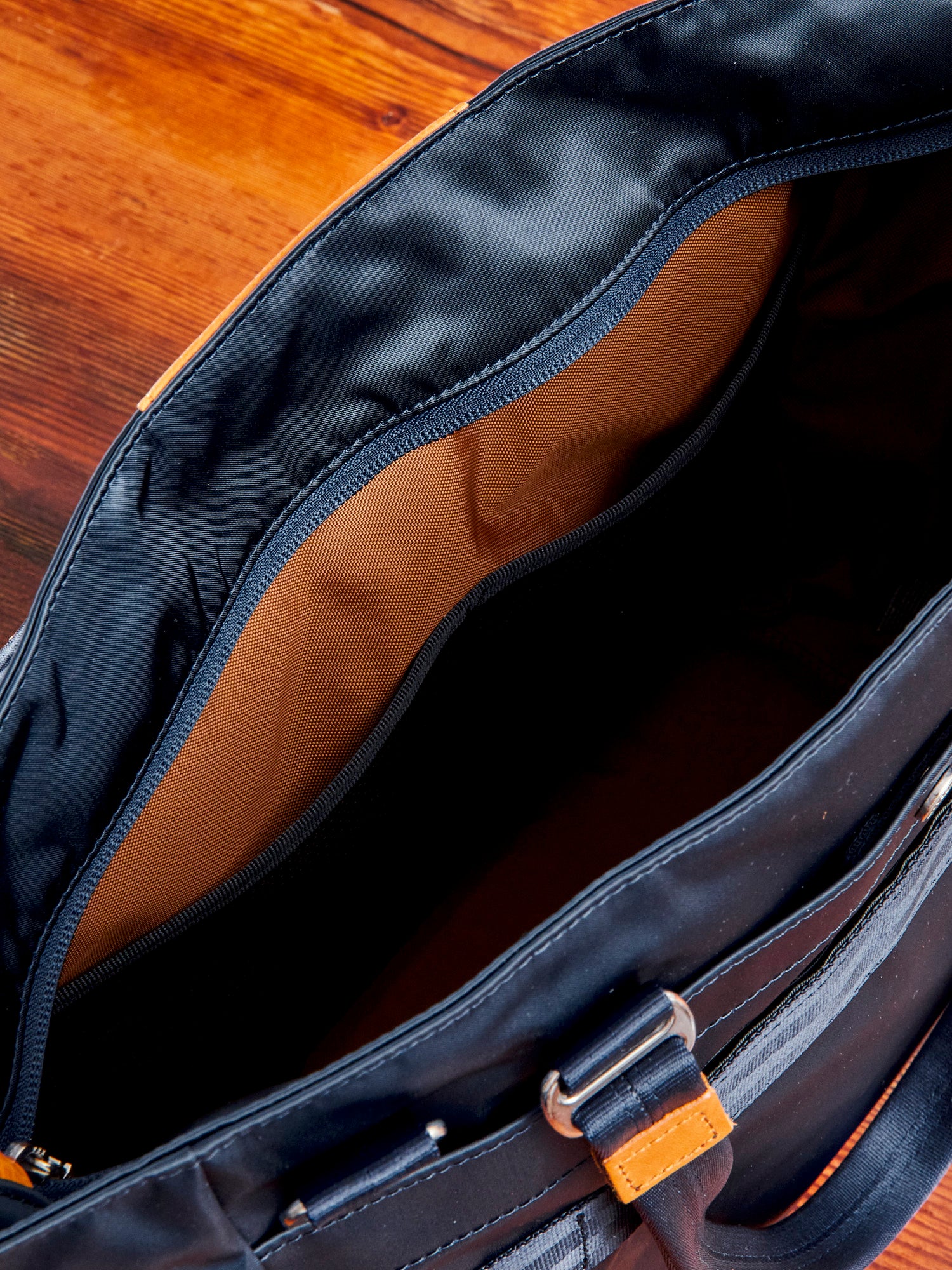 Progress 2way Tote Bag in Navy - Image 12