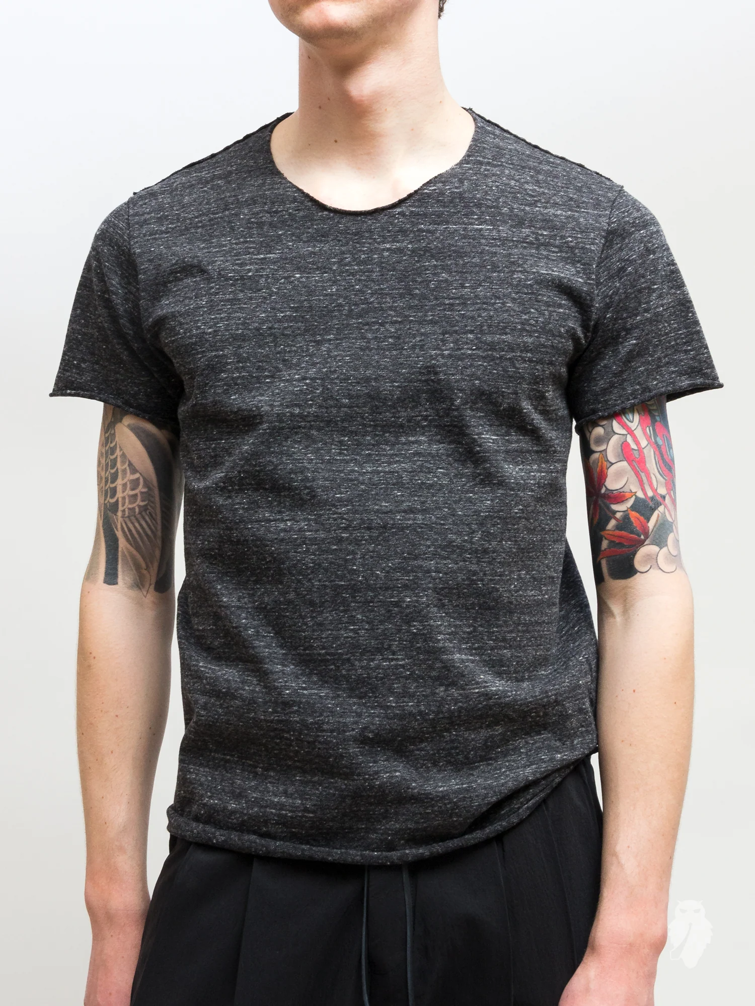 Raw Hem Kasuri T-Shirt in Charcoal - Image 3