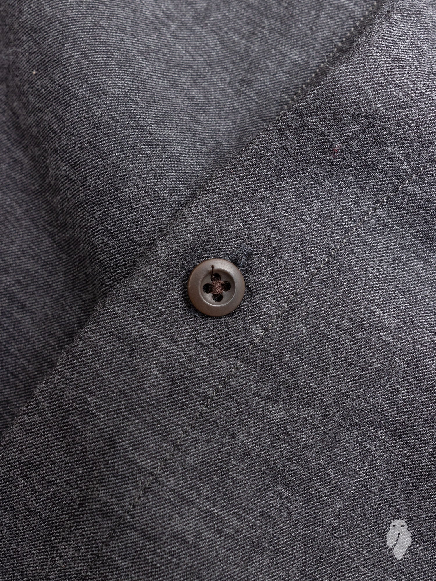 Regular Collar Longshirt in Charcoal - Image 5