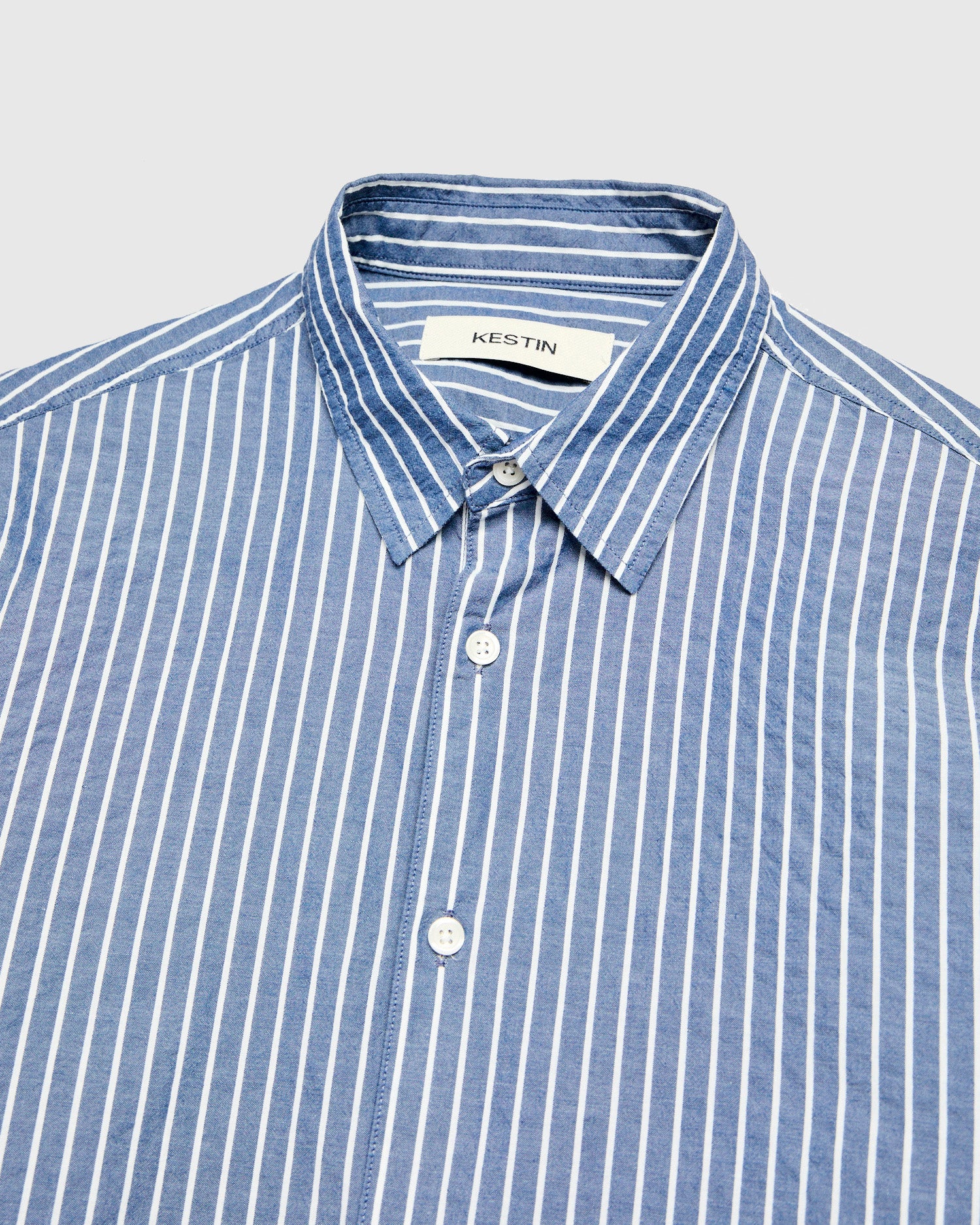 Seersucker Dirleton Shirt in White Blue Stripe - Image 3