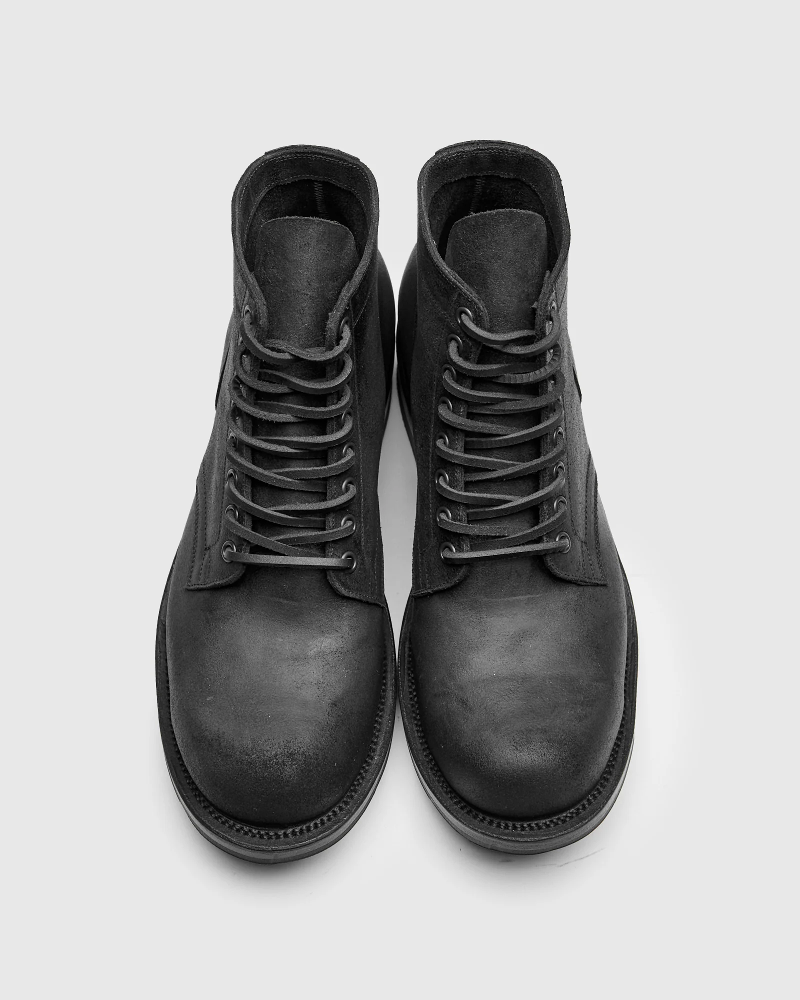 Service Boot 310 in Black Waxy Commander - Image 5