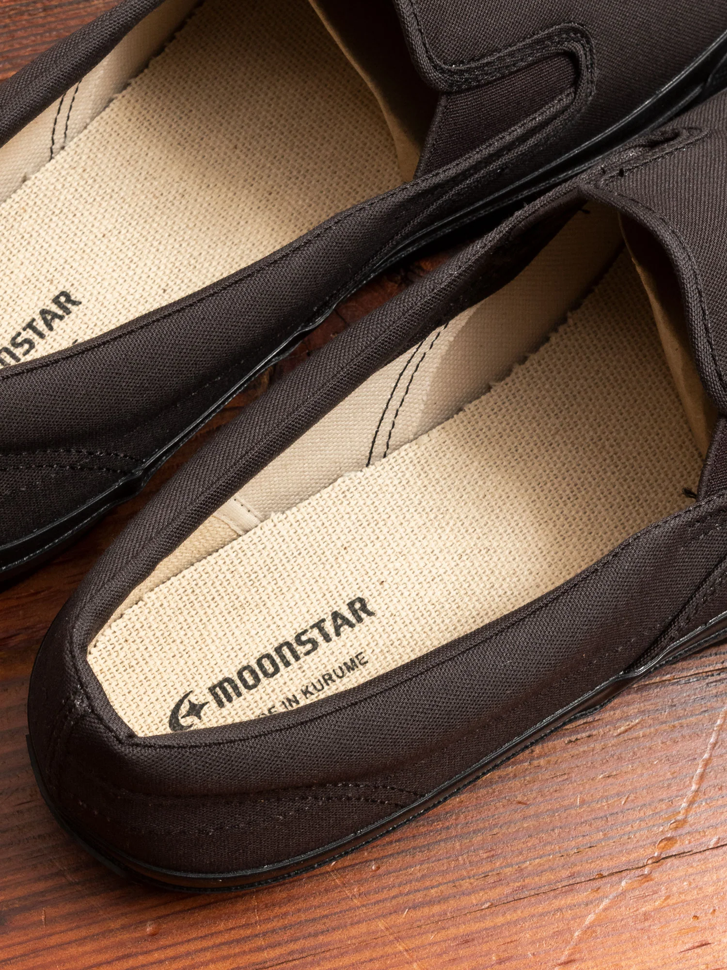 Sidegoa Slip-On Sneaker in Charcoal - Image 7