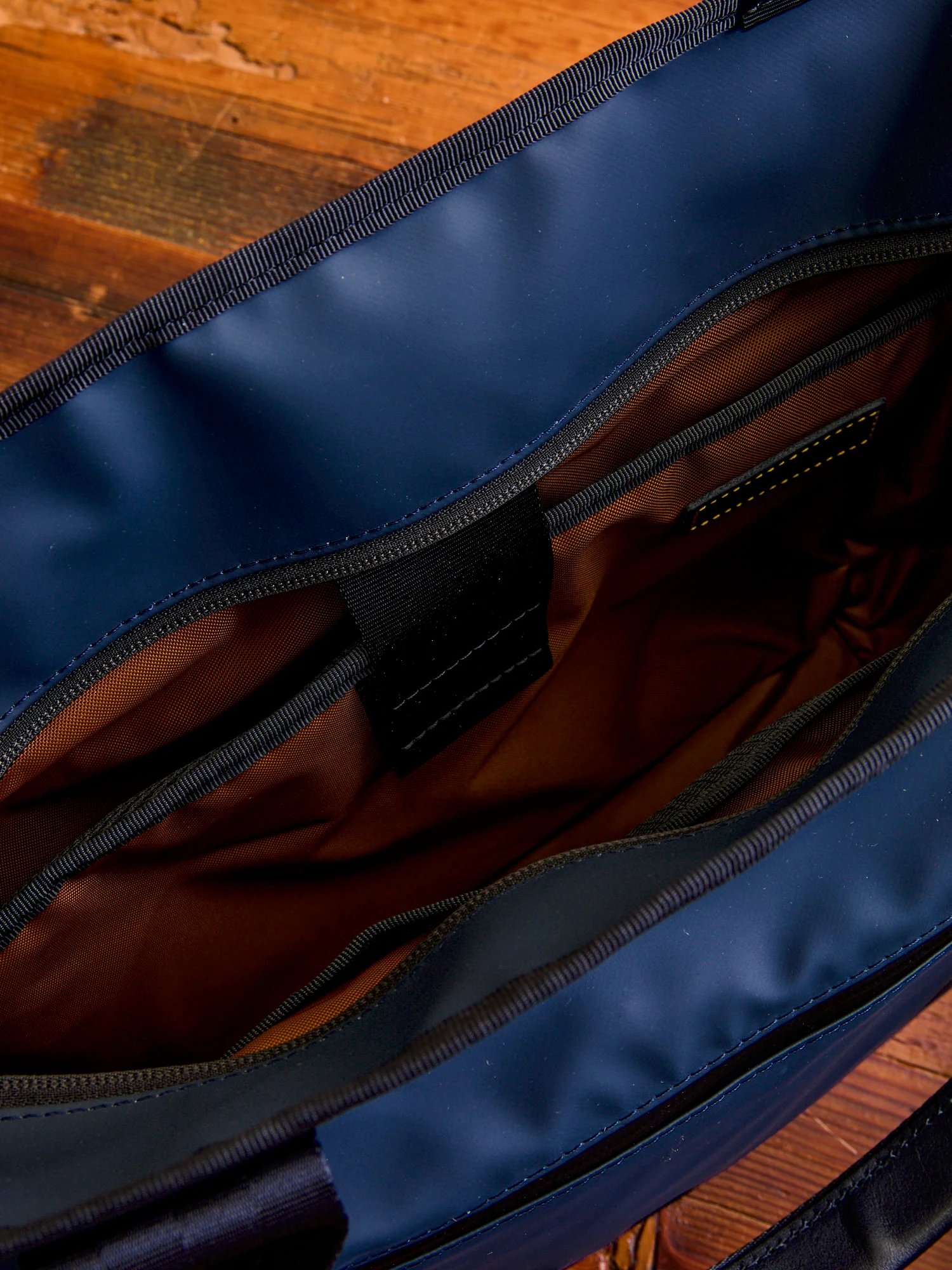 Slick Tote Bag in Navy - Image 13