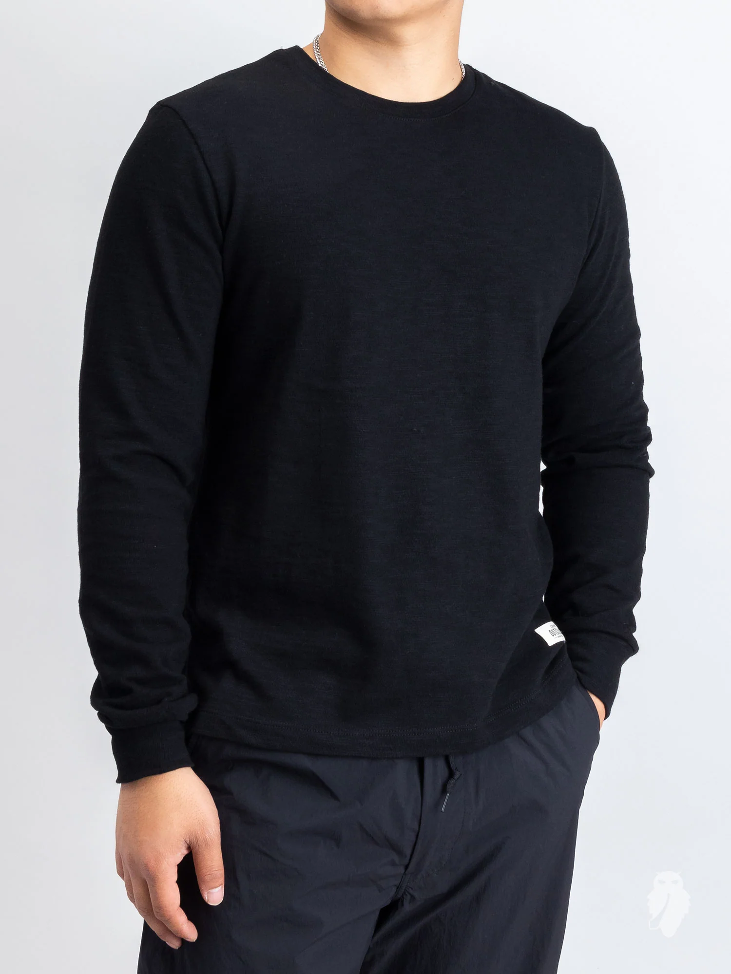 Slub Long Sleeve T-Shirt in Black - Image 2