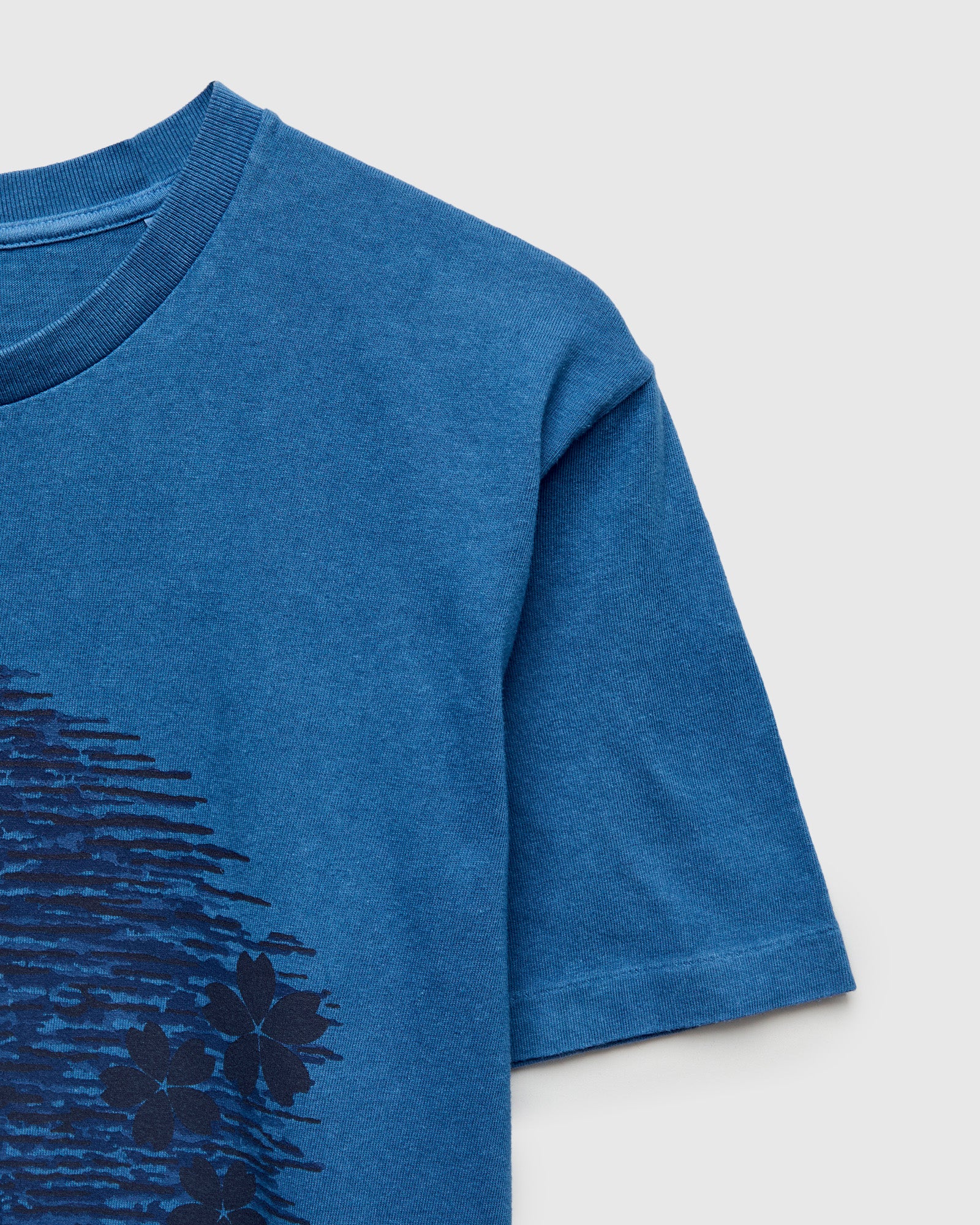 "Sora Sakura" T-Shirt in Indigo - Image 4