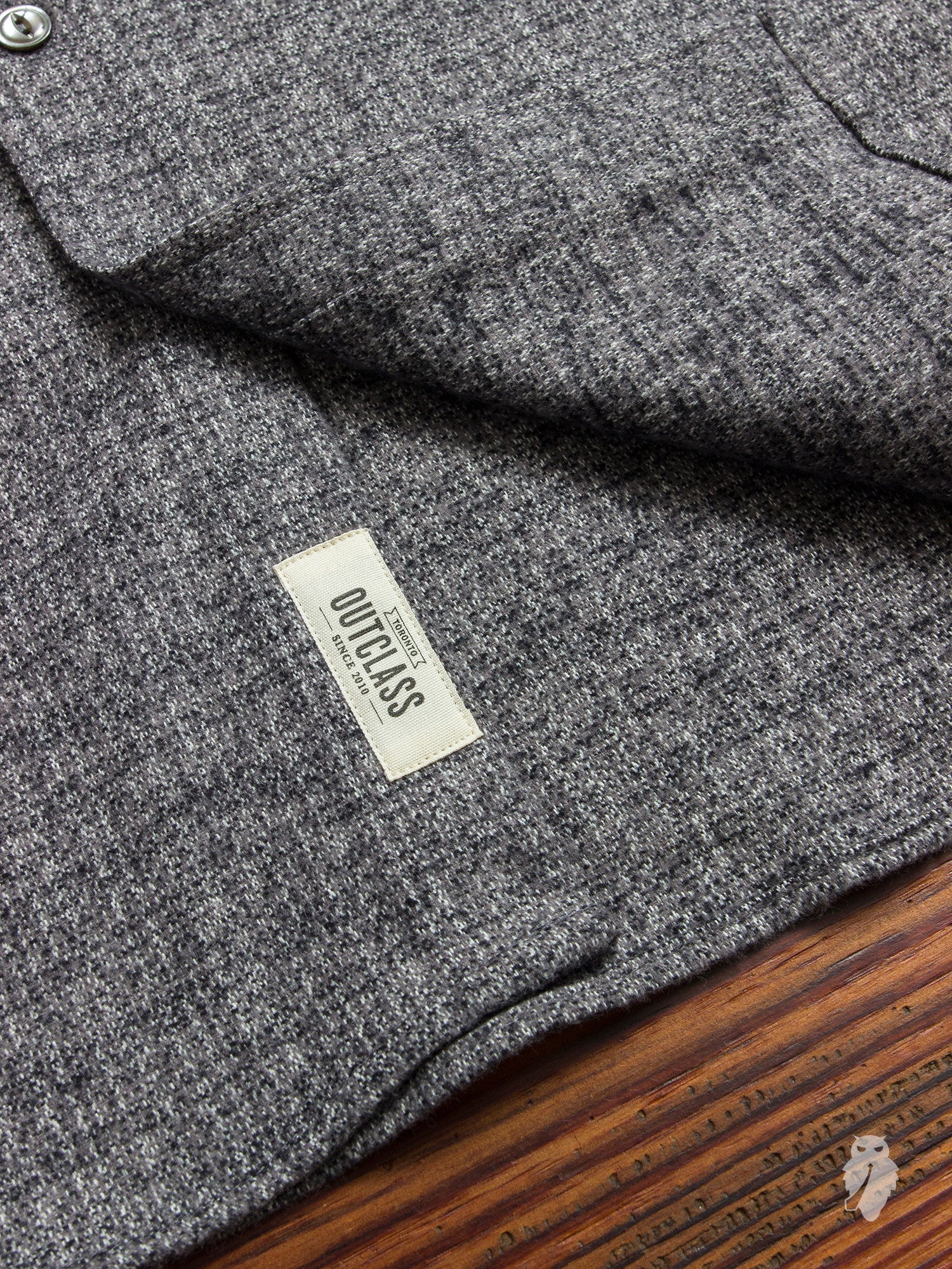 Static Slub Brushed Flannel in Charcoal - Image 6