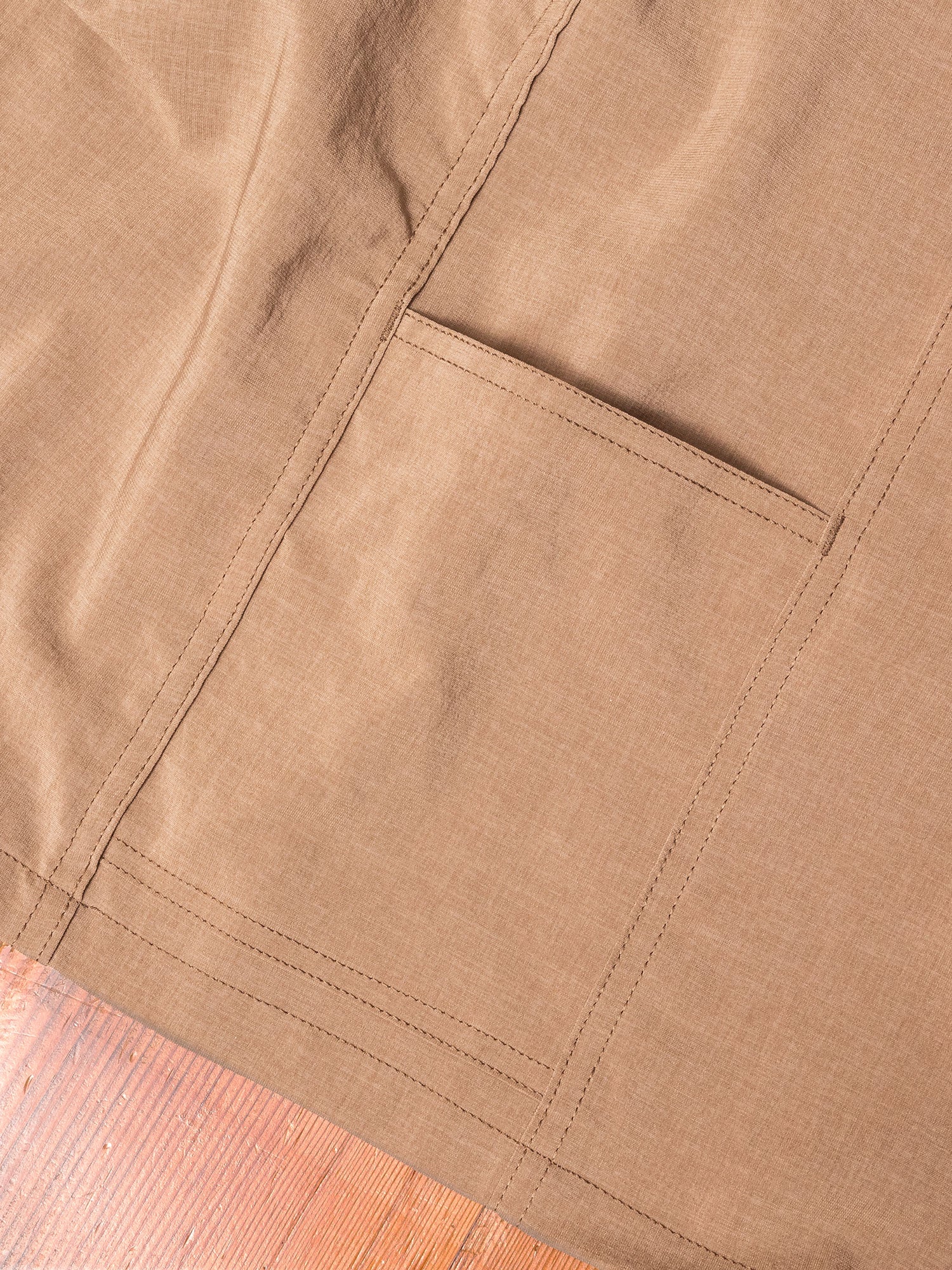 Stretch Gardener Half Shirt in Beige - Image 9