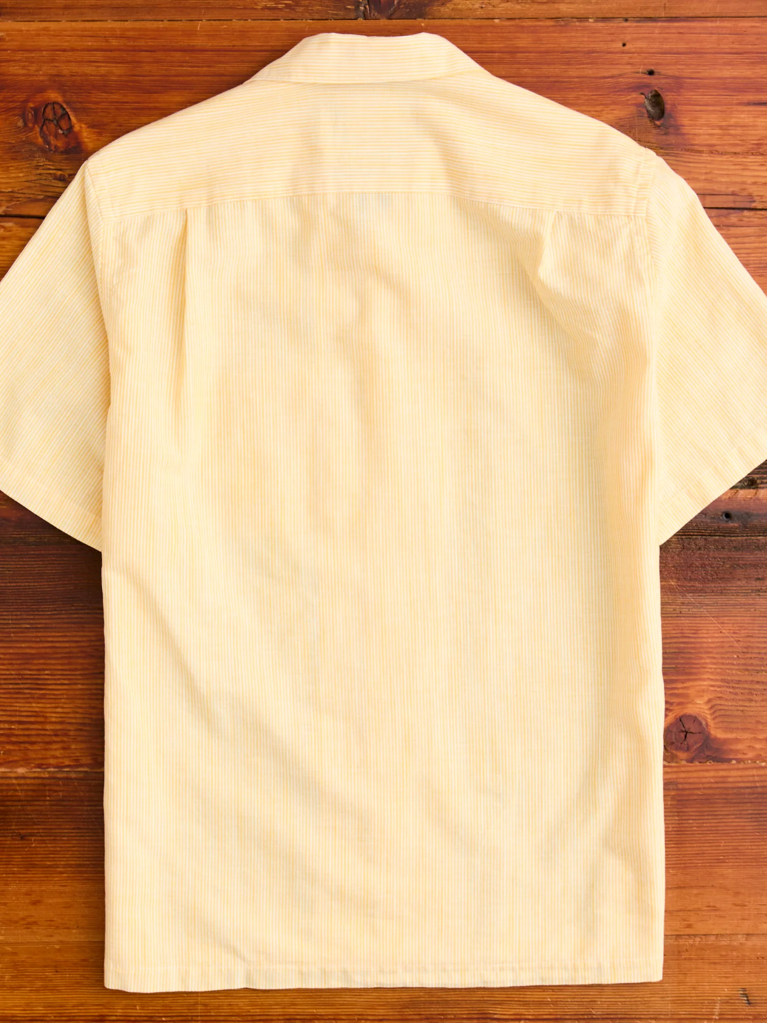 Summer Blend Button-Up Shirt in Yellow - Image 10