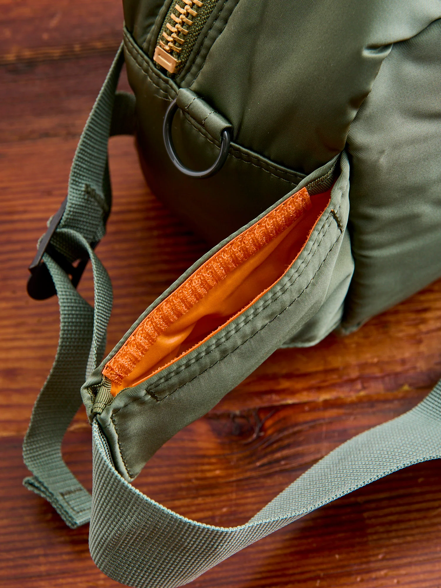 "Tanker" 2-Way Waist Bag in Sage Green - Image 7