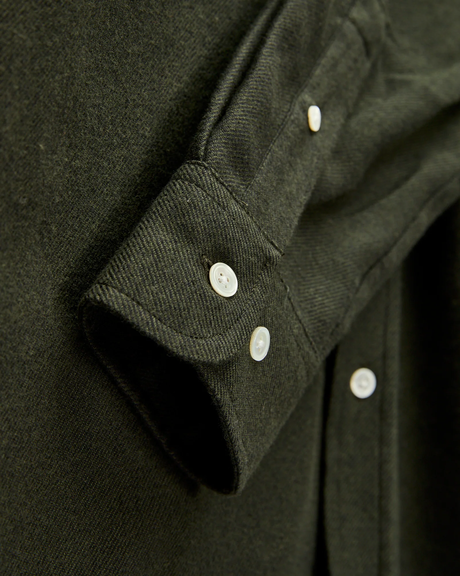 Teca 2 Button-Up Shirt in Forest Green - Image 6