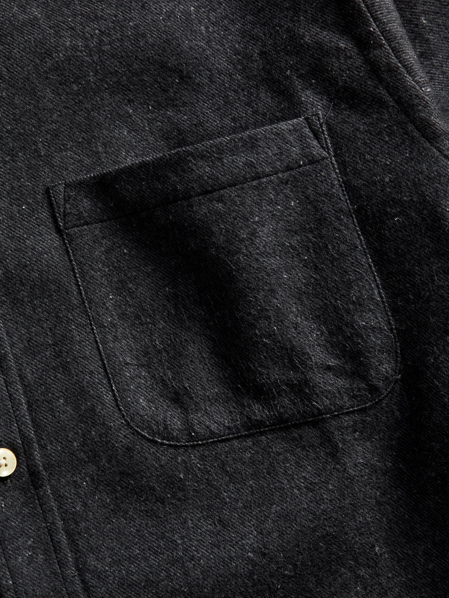 Teca Button-Up Shirt in Grey - Image 4