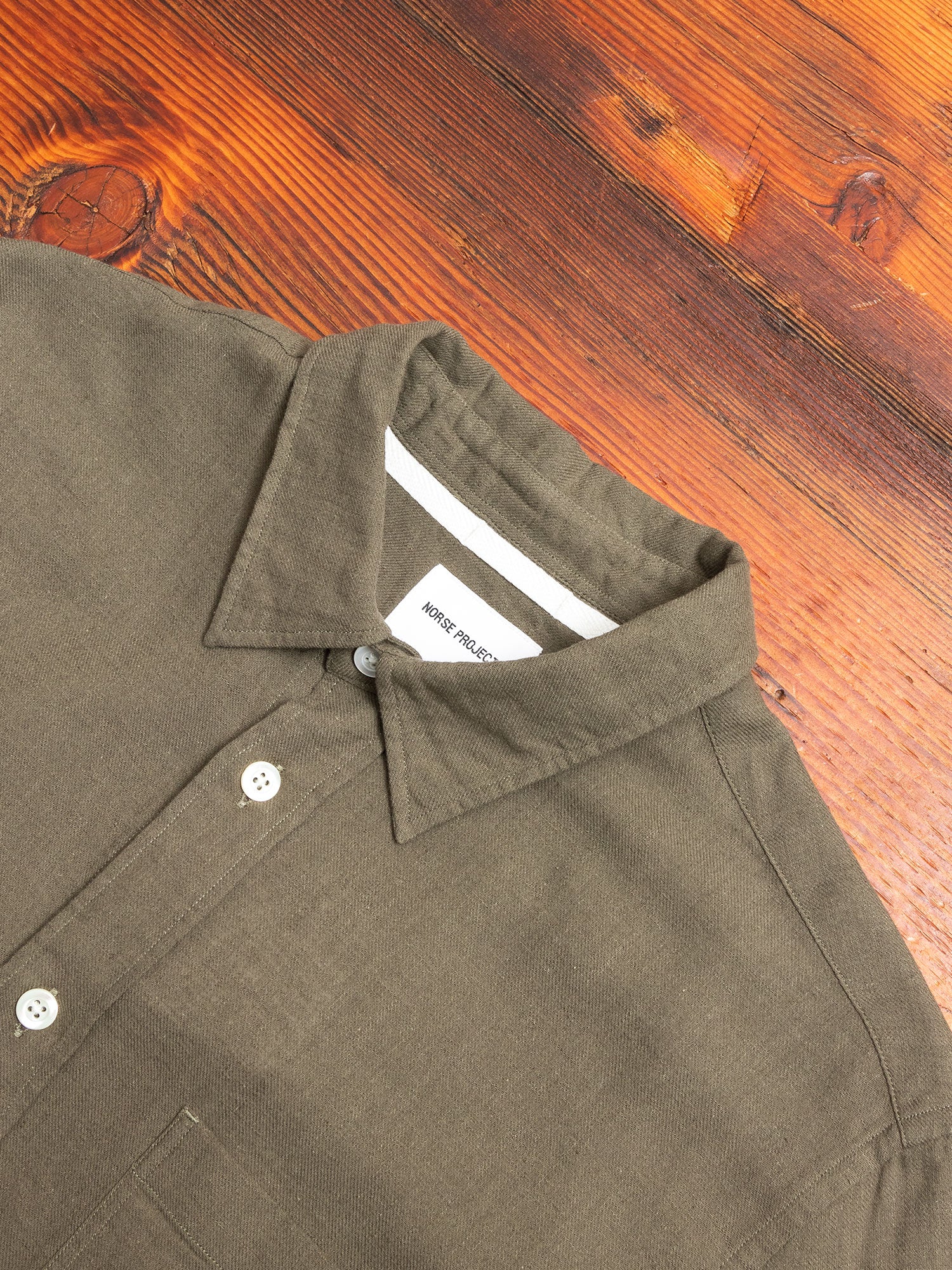 Thorsten Cotton Linen Shirt in Ivy Green - Image 3