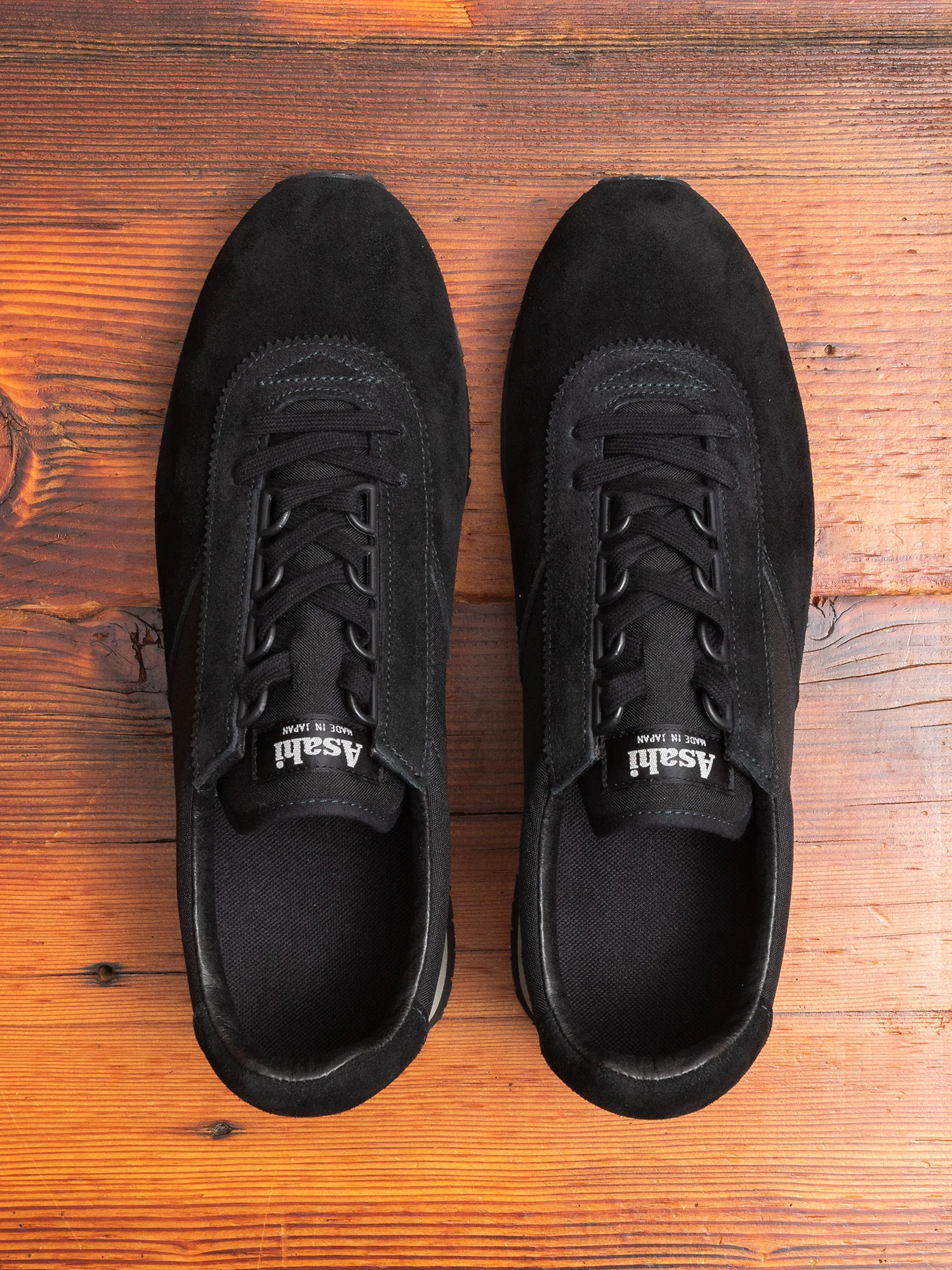 Trainer 024 in Black - Image 9