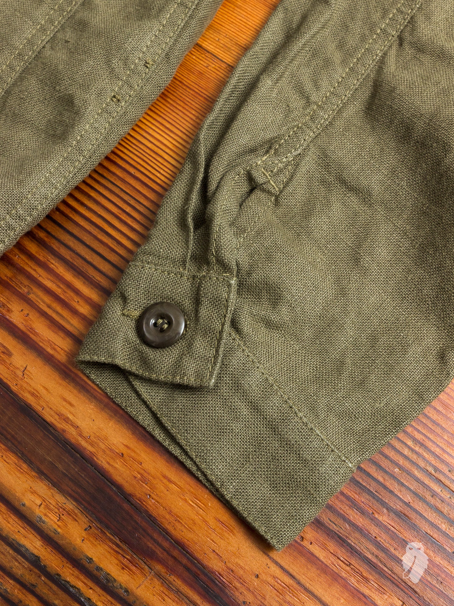 "Travail" Linen Work Jacket in Olive - Image 5