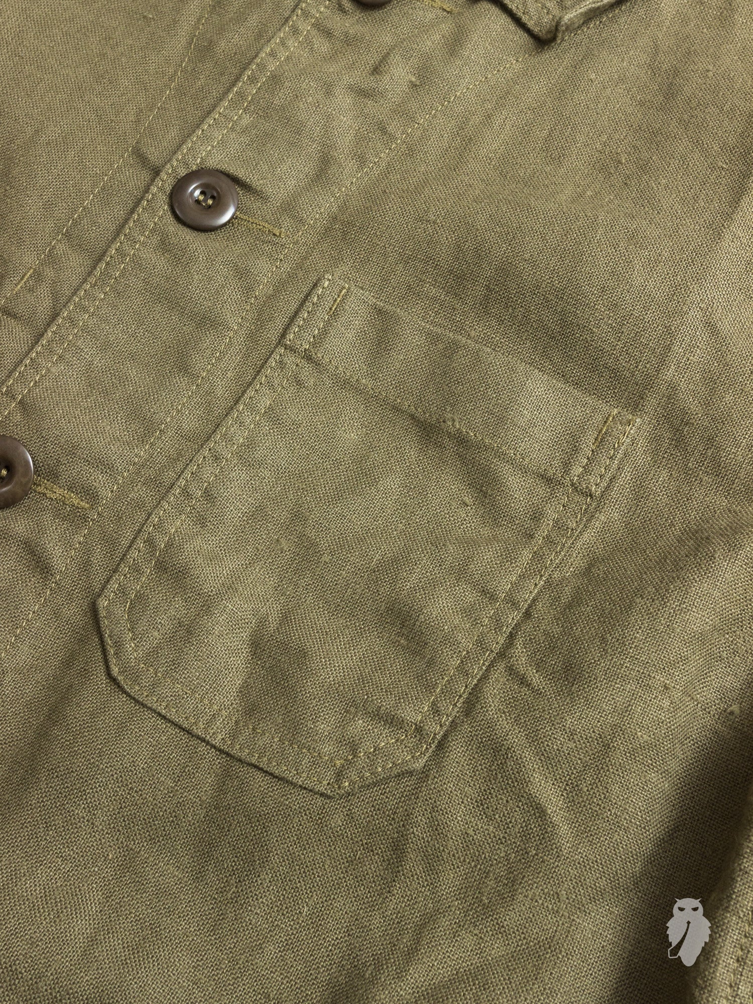 "Travail" Linen Work Jacket in Olive - Image 7