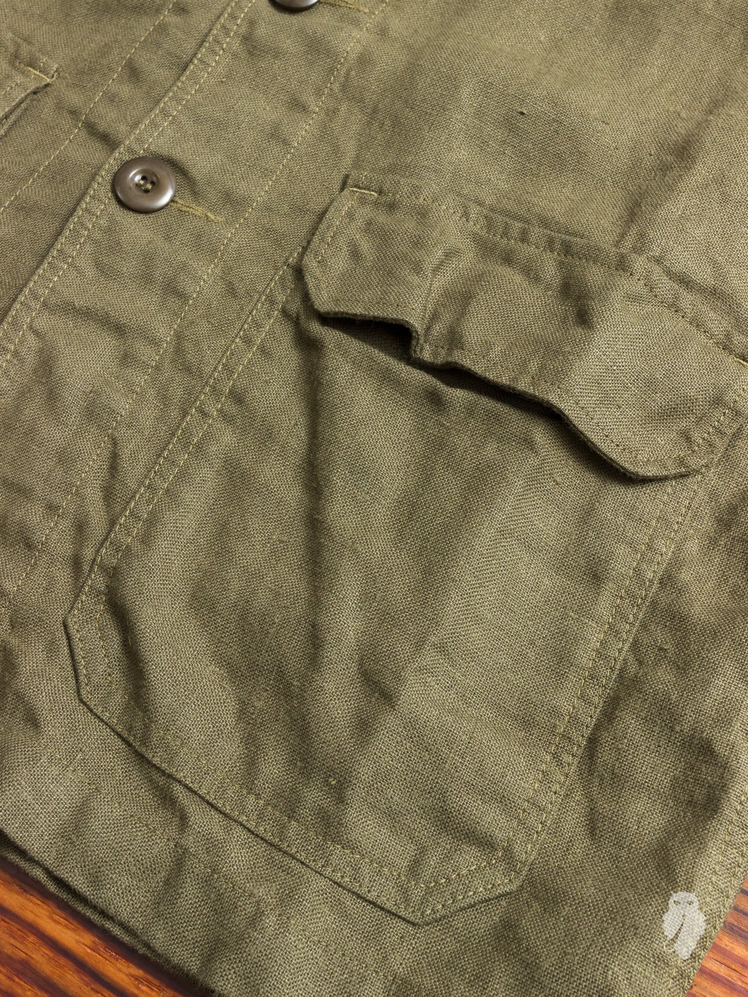 "Travail" Linen Work Jacket in Olive - Image 8