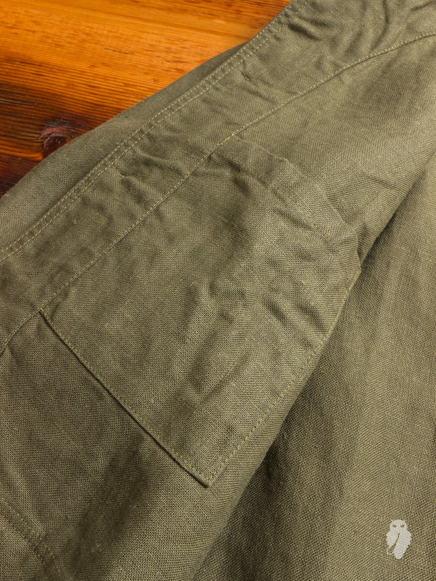"Travail" Linen Work Jacket in Olive - Image 9