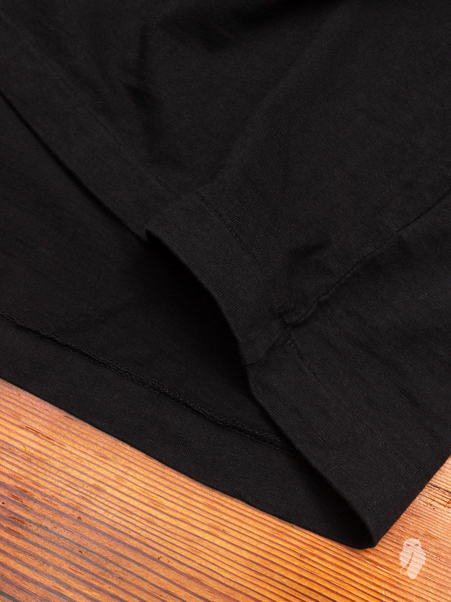 University T-Shirt in Black - Image 4