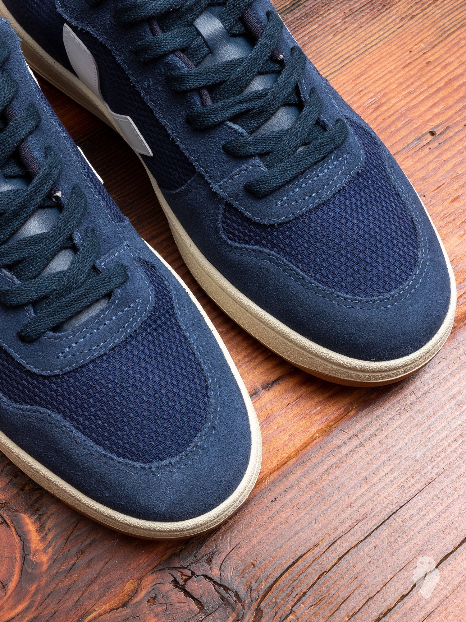 V-10 Sneaker in Nautico Pierre Midnight - Image 3