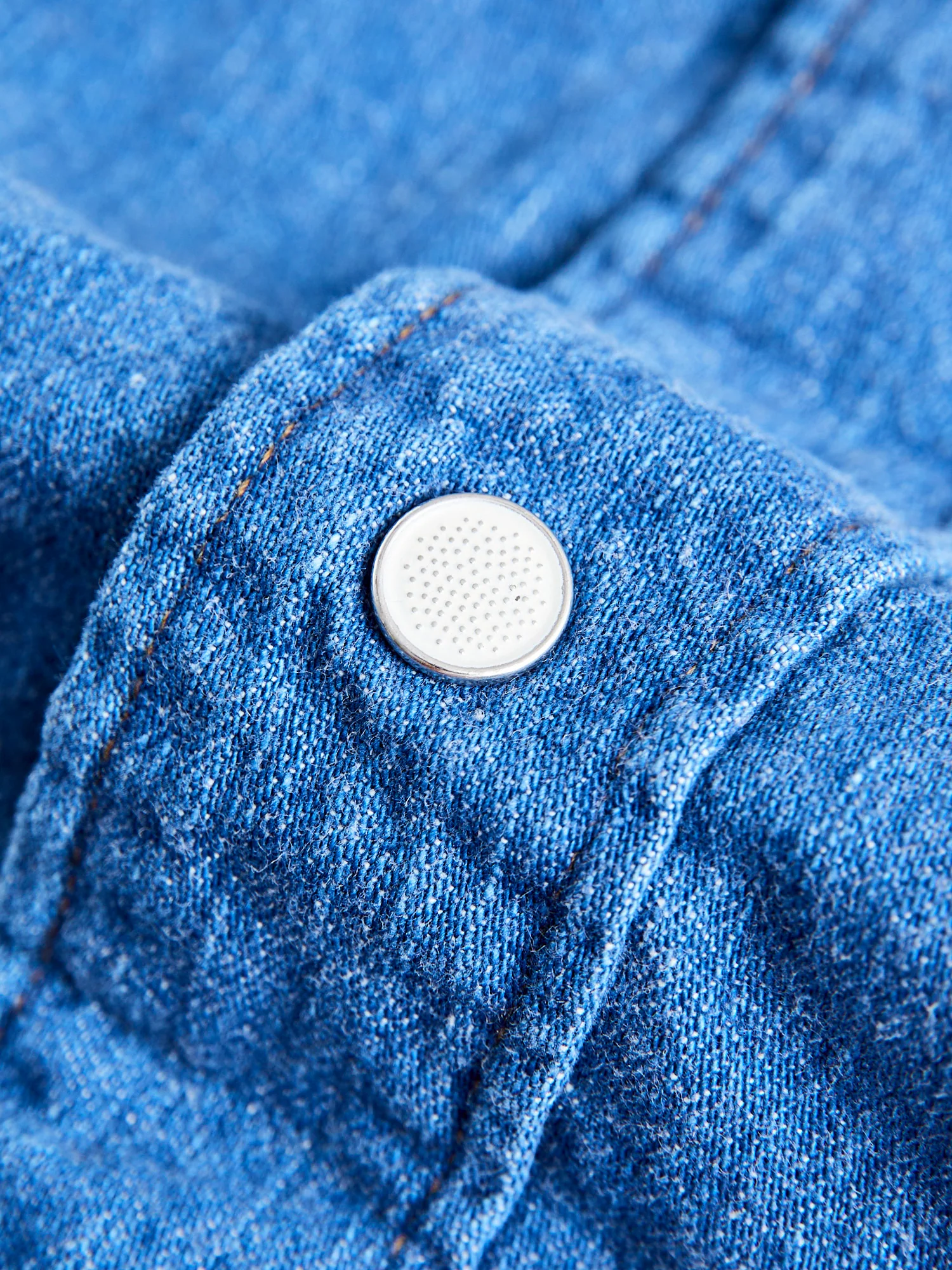 Vintage Fit Western Shirt in Used Denim - Image 6