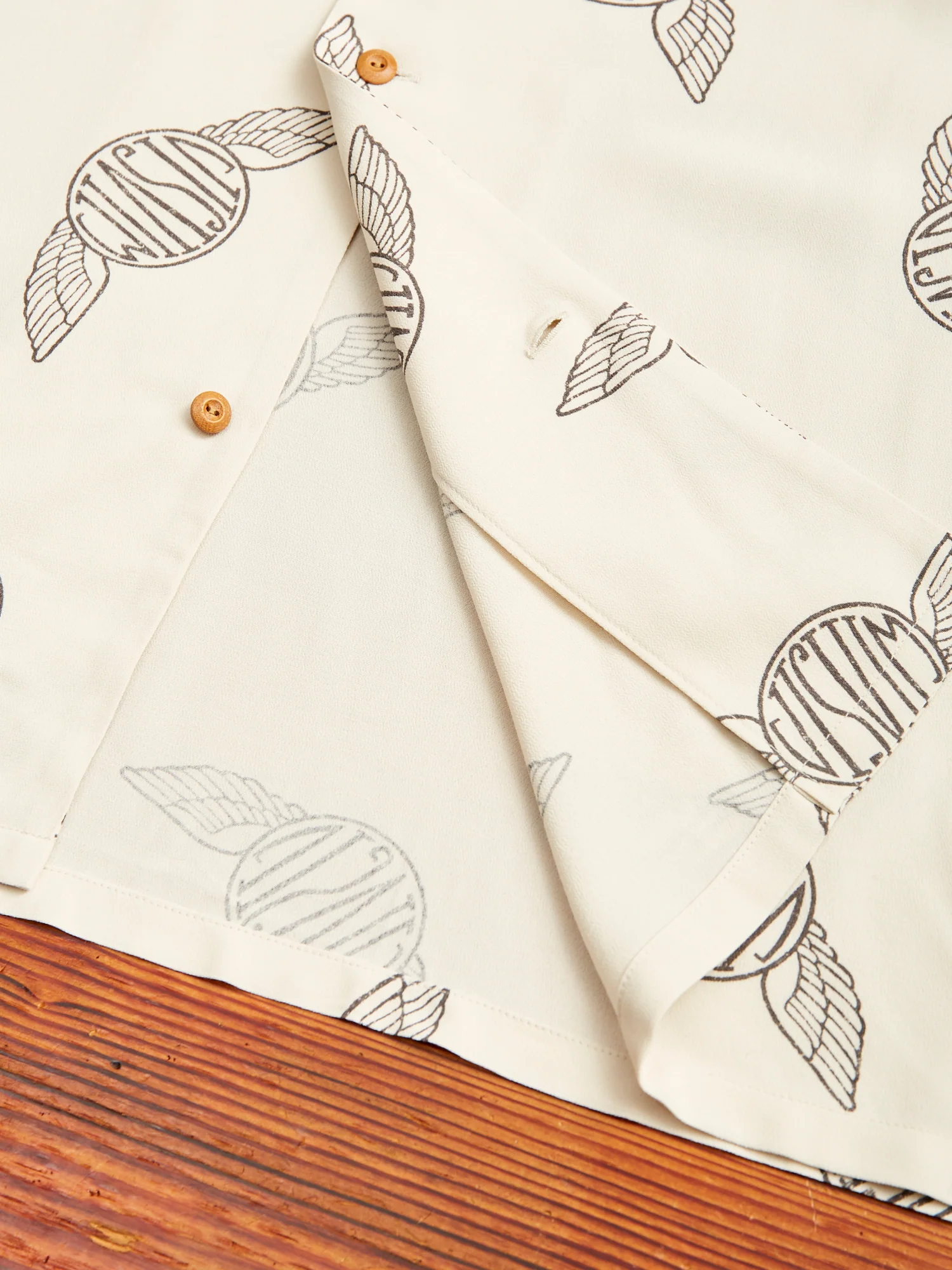 Wallis Shirt S/S in Ivory - Image 9