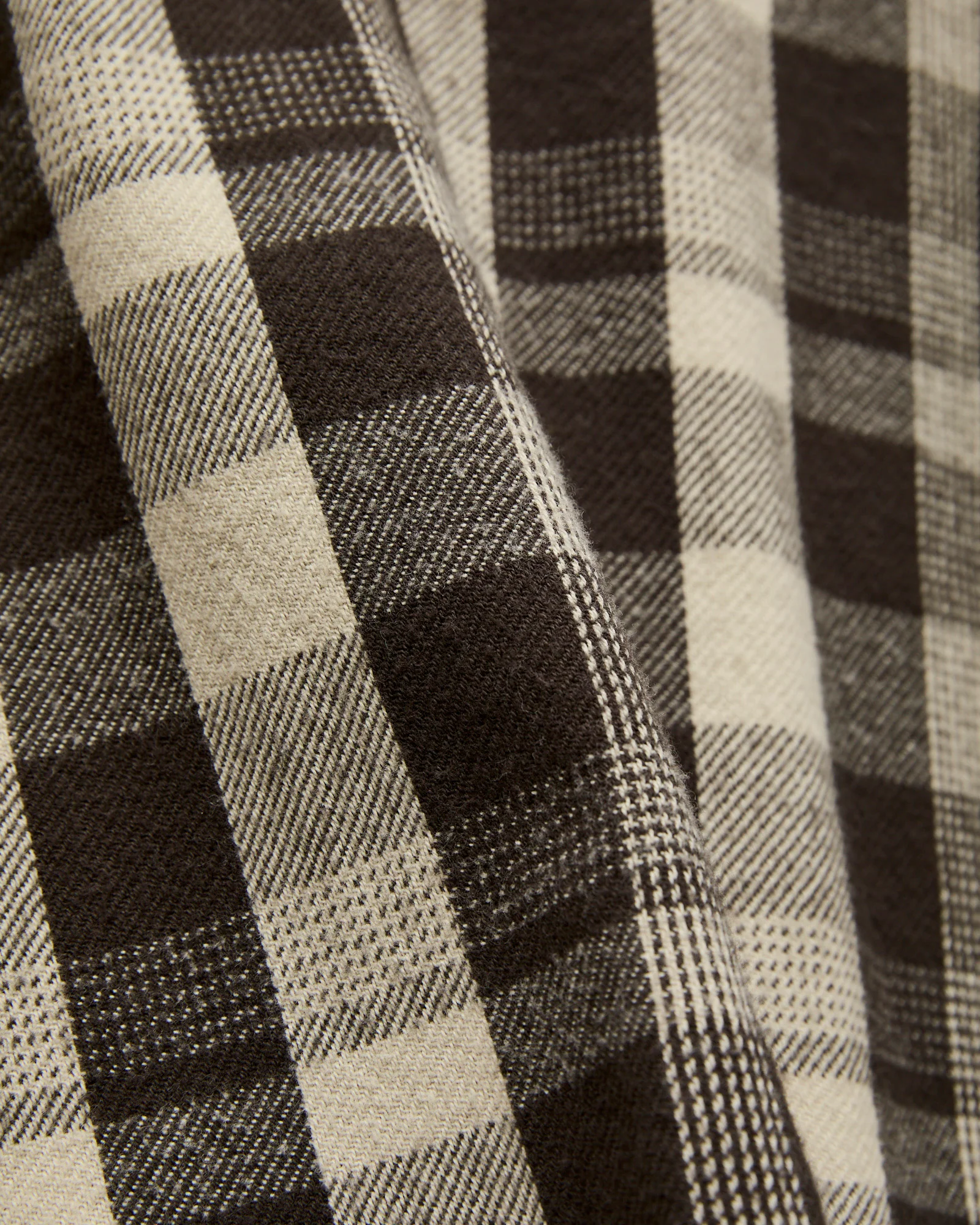 Washed Flannel Pearl Snap Shirt in Night Pitch - Image 7