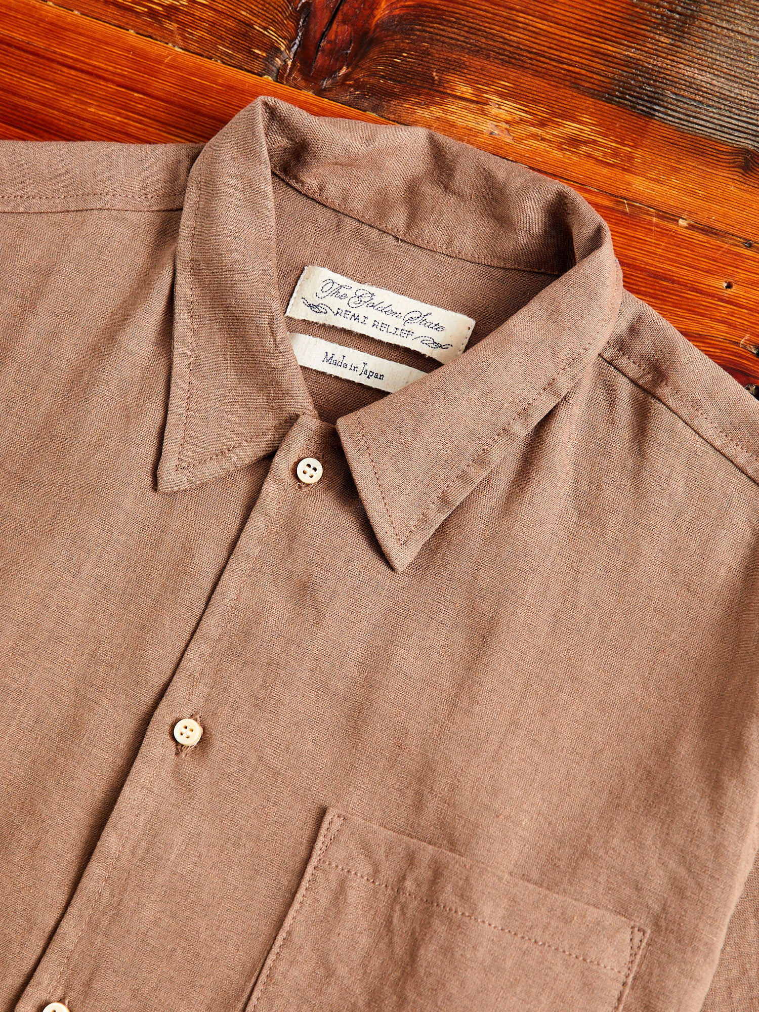 Wonder Linen Short-Sleeve Shirt in Brown - Image 3