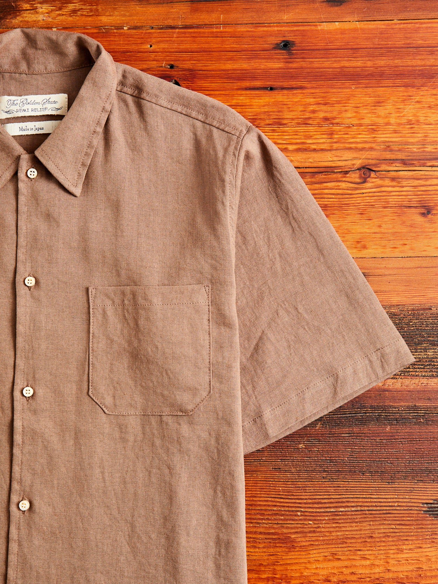 Wonder Linen Short-Sleeve Shirt in Brown - Image 5