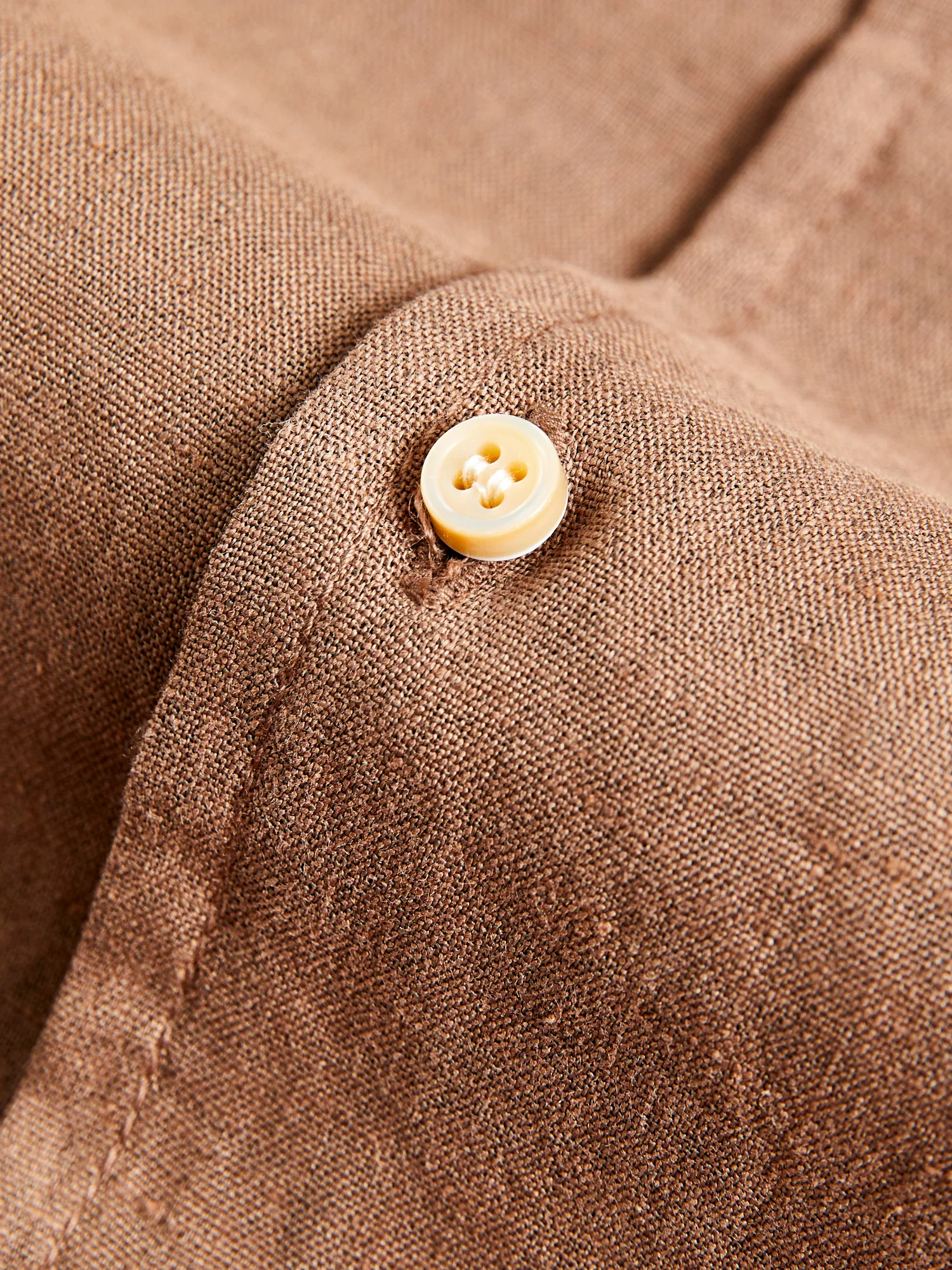 Wonder Linen Short-Sleeve Shirt in Brown - Image 6