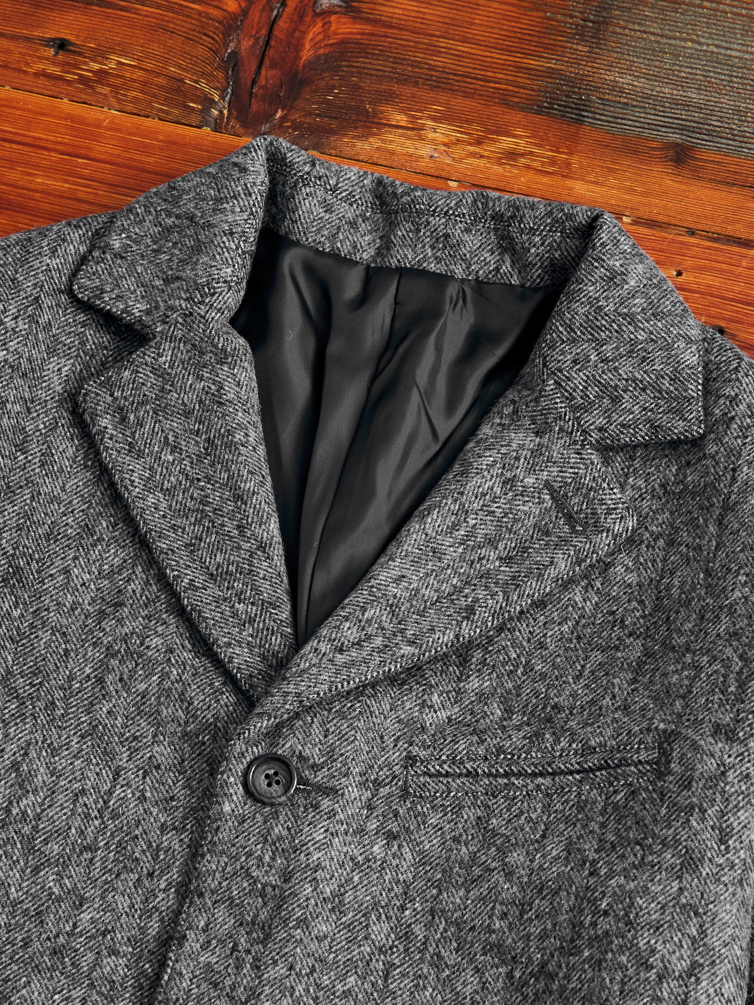 Wool Tailored Jacket in Black Herringbone - Image 3